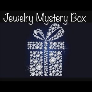 5 CHOKER NECKLACE 📦💎💕MYSTERY BOX📦💎💕